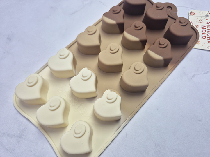 Molde silicona tricolor bombones corazones